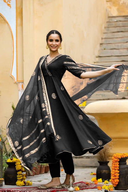 Women Cotton Rayon Kurta Pant Dupatta Set