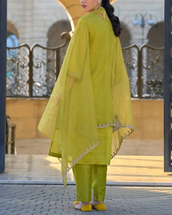 Women Silk Blend Kurta Pant Dupatta Set-KYAMSTORE