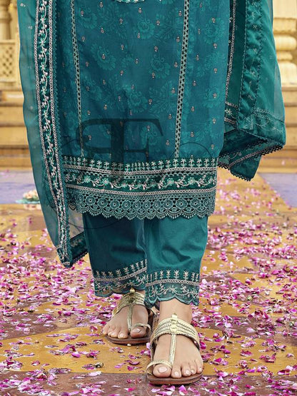 Women Georgette Kurta Pant Dupatta Set