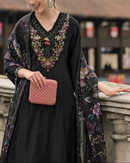 Women Silk Blend Kurta Pant Dupatta Set-KYAMSTORE
