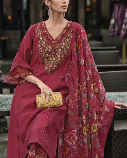 Women Silk Blend Kurta Pant Dupatta Set-KYAMSTORE