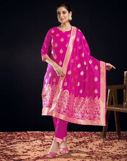 Women Silk Blend, Jacquard Kurta Pant Dupatta Set